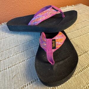 Teva pink sandals